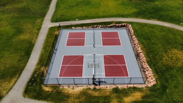 Sơn lại sân bóng rổ - pickleball linh hoạt 7 lớp sơn có 10% Hạt Cao Su LAYKOLD US OPEN trên nền ciment